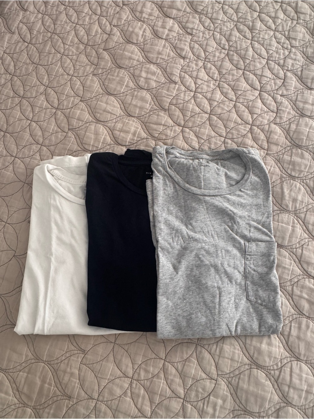 Club Monaco Men’s Williams pocket T-Shirts - White, Navy, Gray (3-pack)